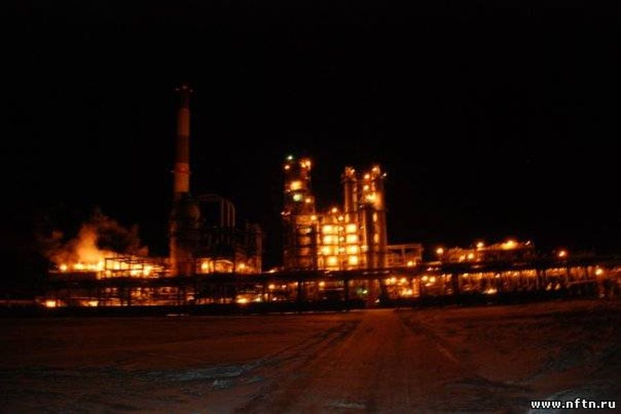 Что случилось на снпз сегодня в сызрани. НПЗ Сызрань. ОАО «Сызранский нефтеперерабатывающий завод». Сызранский нефтеперерабатывающий завод в 1942. Сызранский нефтеперерабатывающий завод сера.